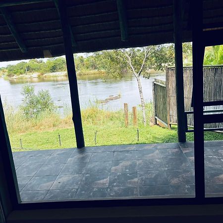 Shametu River Lodge Divundu Extérieur photo